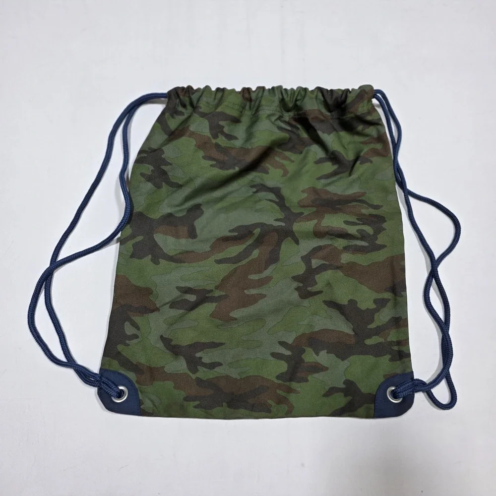 Gap Kids Drawstring Backpack OS Green Camo Cinch Bag Front Zip Pocket Travel Bag